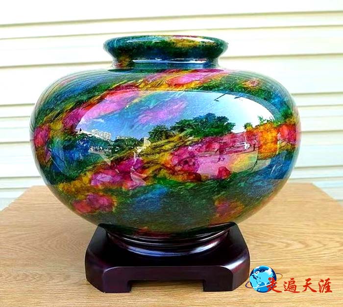 4 花莲天然七彩石工艺品，颇受两岸民众喜爱.jpg